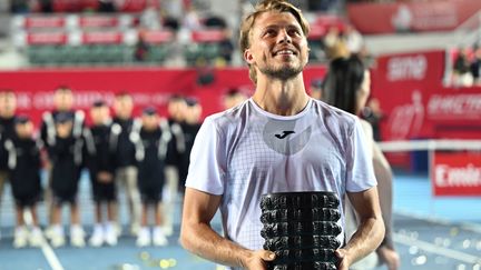 Le Français Alexandre Müller a remporté son premier titre ATP à Hong Kong, face au Japonais Kei Nishikori, le 5 janvier 2025. (Peter PARKS / AFP)