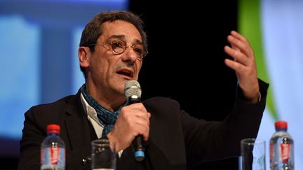 Serge Papin, ancien président de Système U, prononce un discours&nbsp;lors d'un&nbsp;congrès de la FNSEA à Tours, le 28 mars 2018.&nbsp; (GUILLAUME SOUVANT / AFP)