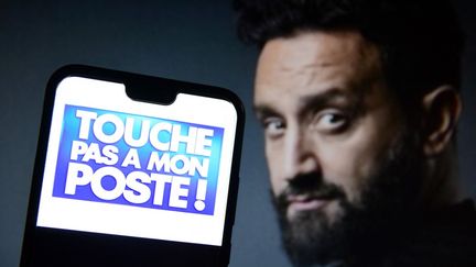 Cyril Hanouna, l'animateur de l'émission "Touche pas à mon poste" sur C8, le 17 novembre 2023. (ROMAIN DOUCELIN / HANS LUCAS / AFP)