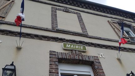 Façade de la mairie de Louversey (Eure). Photo d'illustration. (LAURENT PHILIPPOT / FRANCE-BLEU HAUTE-NORMANDIE / RADIO FRANCE)