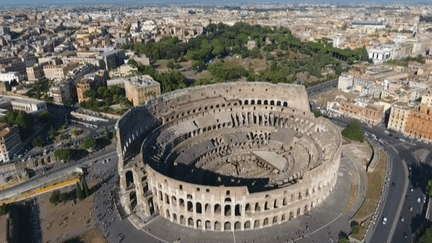 Le Colisée vu du ciel
 (F Crimon France 2 Culturebox capture d&#039;écran)