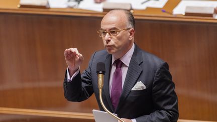 "Ces photos sont à ce titre une abjection, une abomination" dit Cazeneuve sur les photos twittées par Marine Le Pen