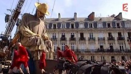 El Campesino, nouvelle marionnette géante de la compagnie Royal de Luxe à Nantes
 (Culturebox)