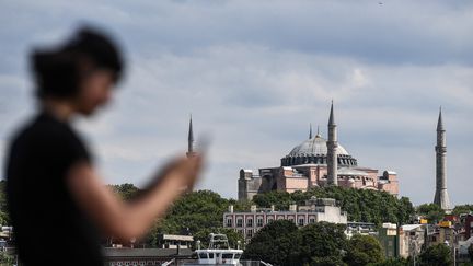 La basilique Sainte-Sophie à Istanbul (Turquie), le 14 juillet 2020. (OZAN KOSE / AFP)