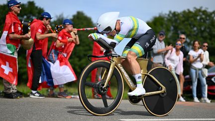 L'Australienne Grace Brown lors du contre-la-montre aux Championnats du monde sur route à Zurich (Suisse), le 22 septembre 2024. (FABRICE COFFRINI / AFP)