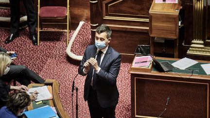 Le ministre de l'Intérieur, Gérald Darmanin, au Sénat, lors des questions au gouvernement, le 10 mars 2021. (ANTONIN BURAT / HANS LUCAS / AFP)