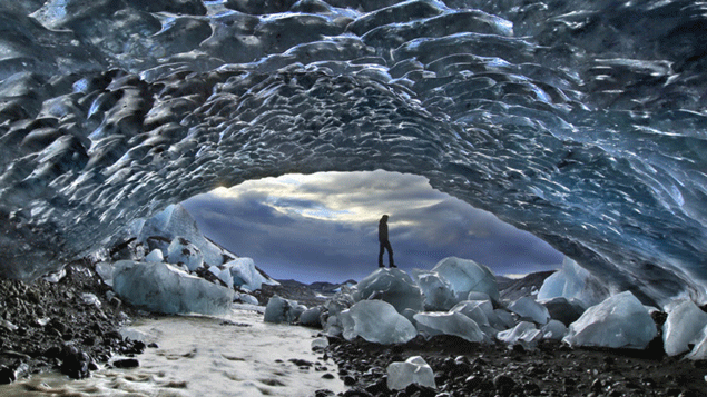 &nbsp; (Sous le glacier Fjallsjörkull, il fait entre -10° et -1°. © Géo Johnatan Ampersand Esper.)