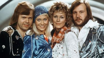 Les 4 membres du groupe ABBA en 1974 à l'Eurovision
 (LINDEBORG / SCANPIX SWEDEN / AFP)