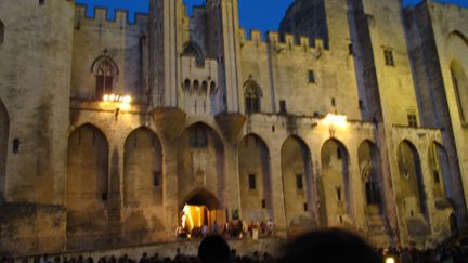 Palais des Papes, samedi 7 Juillet, &quot;Le Maître et Marguerite&quot; ouvre le festival
 (S.Jouve)