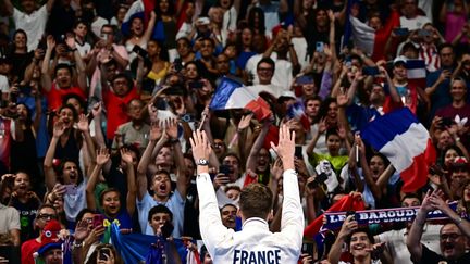 The French are there to support the athletes (MANAN VATSYAYANA / AFP)