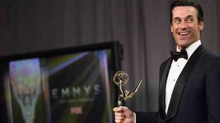 Emmy Awards : Jon Hamm, meilleur acteur pour le rôle dans la série "Mad Men"
 (MARK DAVIS / GETTY IMAGES NORTH AMERICA / AFP)