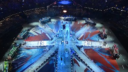 La piste du stade olympique, recouverte d&#039;un Union Jack revisité par Damien Hirst
 (FRANCOIS XAVIER MARIT / AFP)