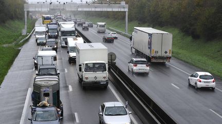 Le p&eacute;riph&eacute;rique nantais, le 7 novembre 2013. (MAXPPP)