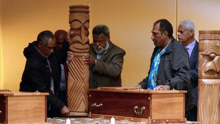 Pendant la cérémonie de restitution
 (BERTRAND GUAY / AFP)