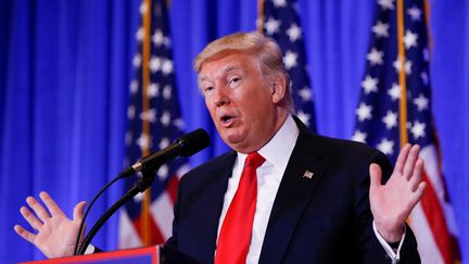 Donald Trump donne sa première conférence de presse en tant que président-élu, le 11 janvier 2017, à New York (Etats-Unis).&nbsp; (SHANNON STAPLETON / REUTERS)