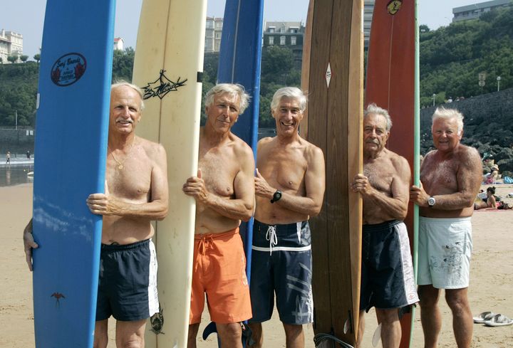 Les Tontons surfeurs (JEAN-PIERRE MULLER / AFP)