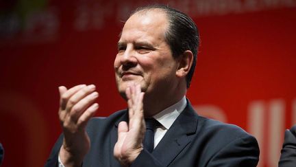 &nbsp; (Jean-Christophe Cambadélis applaudit la gestion de la crise agricole par Stéphane Le Foll, le ministre du secteur © MaxPPP)