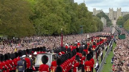 Lundi 19 septembre, à Londres (Royaume-Uni), les funérailles de la reine Elizabeth II ont été suivies par quatre milliards de personnes à travers le monde. (FRANCEINFO)