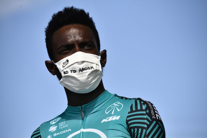 Kevin Reza, comme le reste du peloton du Tour de France 2020, a participé à l'opération #NoToRacism. (MARCO BERTORELLO / POOL)