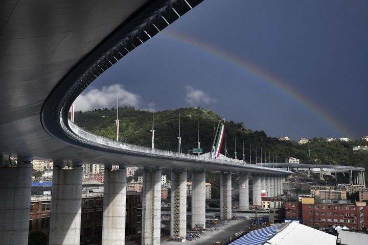 Une vue du pont San Giorgio lors son inauguration à Gênes (Italie), lundi 3 août 2020. (LUCA ZENNARO / POOL / AFP)