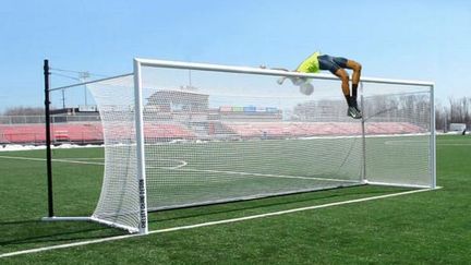 Photomontage mettant en perspective le saut en hauteur de l'athl&egrave;te qatari&nbsp;Mutaz Essa Barshim. (ADAM SCHMENK)