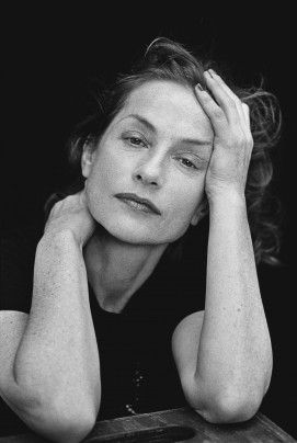 Isabelle Huppert lit Sade
 (Peter Lindbergh)