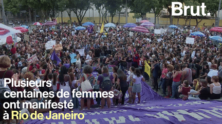 Plusieurs centaines de femmes ont manifesté au Brésil pour défendre le doit à l'avortement. (Brut.)