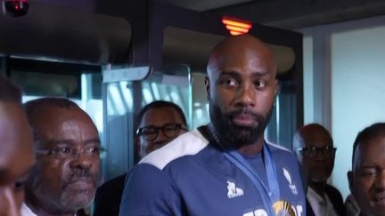 JO 2024 : un accueil triomphal pour Teddy Riner en Guadeloupe (France 2)