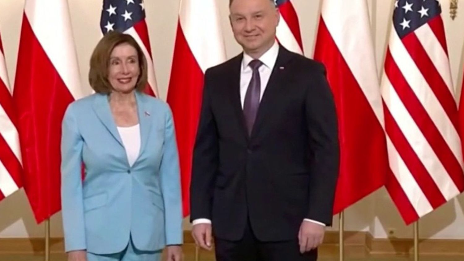 Nancy Pelosi odwiedziła Polskę, zła w Armenii