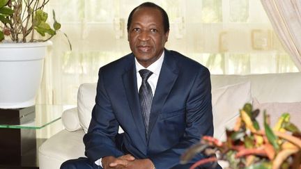 Exilé en Côte d'Ivoire, Blaise Compaoré a dirigé le Burkina pendant 27 ans. Il a été chassé du pouvoir en octobre 2014 par une insurrection populaire. Ses tombeurs dénoncent le retour de son système «marqué par la corruption et le népotisme». (Photo AFP/Issouf Sanogo)