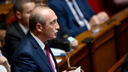 Le député Laurent Marcangeli (Horizons) à l'Assemblée nationale durant une session de questions au Gouvernement, le 10 octobre 2023. (MIGUEL MEDINA / AFP)