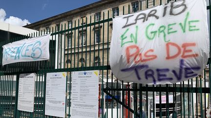 Comme d'autres services d'urgences partout en France, l'hôpital&nbsp;Lariboisière&nbsp;de&nbsp;Paris est concerné par un mouvement de grève depuis des mois. (PHILIPPE LAVIEILLE / MAXPPP)