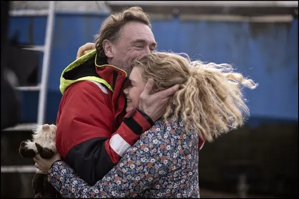 Jean-Paul Rouve et Madeleine Beauvois dans "La Vallée des fous" de Xavier Beauvois (2024). (GYV FERRANDIS)