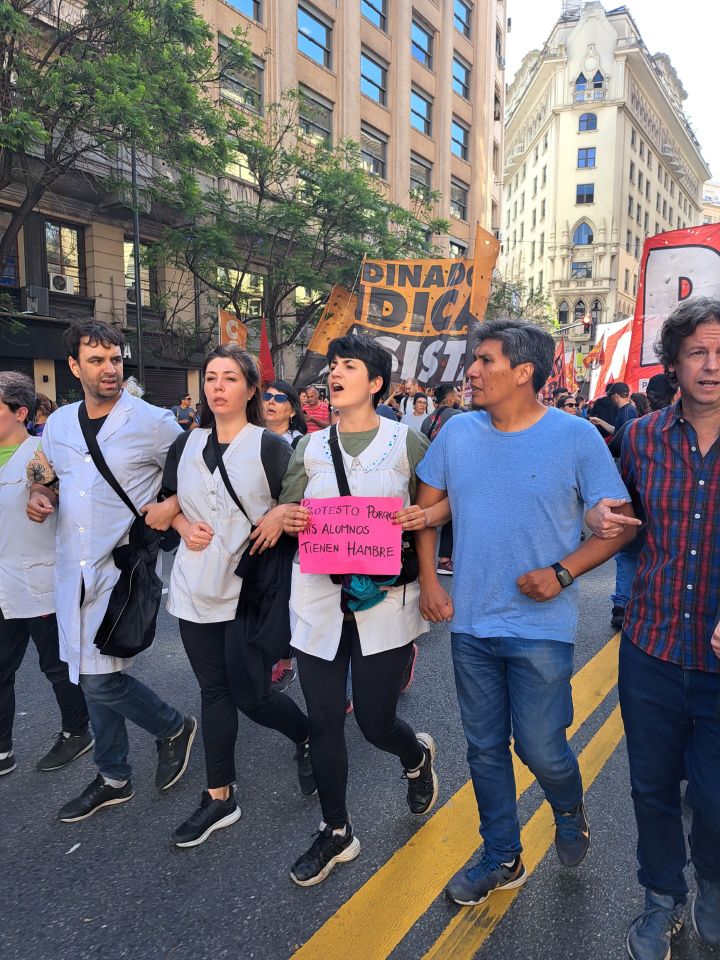 Demonstrators against the measures announced by Javier Milei, in the streets of Buenos Aires on December 20, 2023 (CAROLINE VICQ / RADIO FRANCE)