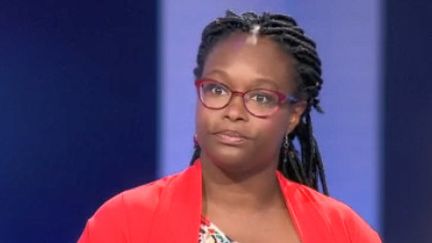 La porte-parole du gouvernement, SIbeth Ndiaye, invitée sur le plateau de France 2 le dimanche 28 juin 2020. (FRANCE 2)