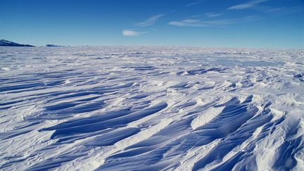 Sur les images satellites, on ne voit que des petites ondulations sur la surface de l'Antarctique. Les échos radars ont été nécessaires à la découverte. (photo d'illustration) (MaxPPP/Newscom/MaxPPP)