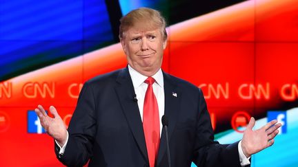 Donald Trump lors d'un débat entre candidats républicains sur CNN, à Las Vegas, le 15 décembre 2015. (ROBYN BECK / AFP)