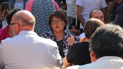 Martine Aubry, maire de Lille, sur le stand du parti socialiste lors de sa visite à la Braderie de Lille le 1er septembre 2018. (FRANÇOIS CORTADE / FRANCE-BLEU NORD)