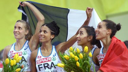 La joie des relayeuses françaises du 4x400 m (JOE KLAMAR / AFP)