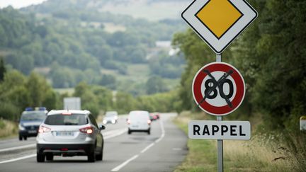 Un panneau 80 km/h, sur une route française le 23 août 2018. (BOILEAU FRANCK / MAXPPP)