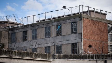 Une façade de la prison de Villepinte (Seine-Saint-Denis), le 22 mars 2017. (CHRISTOPHE PETIT TESSON / AFP)