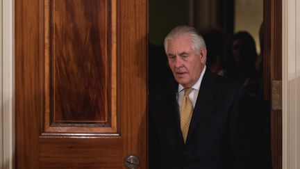 Alors chef de la diplomatie, Rex Tillerson donne une conférence de presse à la Maison Blanche (Washington, Etats-Unis), le 6 mars 2018. (CHERISS MAY / NURPHOTO / AFP)