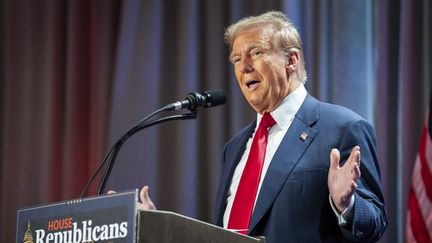 Le président élu Donald Trump lors d'une réunion de la Conférence des républicains de la Chambre des représentants au Hyatt Regency à Capitol Hill, le 13 novembre 2024, à Washington, DC. (POOL / GETTY IMAGES NORTH AMERICA)