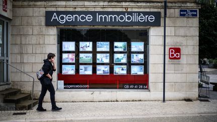 Les taux actuels des crédits immobiliers sont cinq fois plus bas qu'il y a 20 ans. (MATHIEU HERDUIN / MAXPPP)