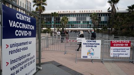 Le parc des expositions de Nice, là où se déroule une opération de vaccination, le 6 mars 2021. (VALERY HACHE / AFP)