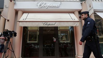 Des bijoux d'une valeur d'un million d'euros ont été dérobés dans la chambre d'un employé de Chopard. Ils devaient être prêtés à des stars.
 (Loïc Venance / AFP)