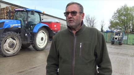 Edward Stanton, dans sa ferme&nbsp;de Ramsgate, dans le Kent, au sud-est de Londres. (GILLES GALLINARO / RADIO FRANCE)