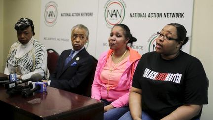 &nbsp; (La mère, la veuve et la fille d'Eric Garner lors d'un congrès sur les droits civique en mai 2015 © REUTERS |Eduardo Munoz)