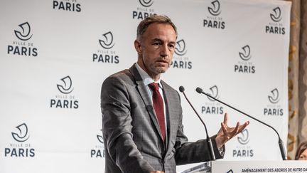 Emmanuel Gregoire, premier adjoint à la mairie de Paris lors d'une conférence de presse le 27 septembre 2022. (SADAK SOUICI / LE PICTORIUM / MAXPPP)