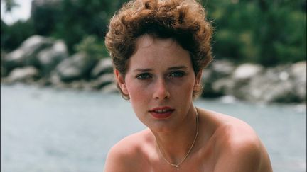 L'actrice Sylvia Kristel sur le tournage de "Goobye-Emmanuelle" aux Seychelles, en avril 1977. (DANIEL SIMON / GAMMA-RAPHO / GETTY)